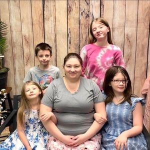 Meet your Posher, Laura